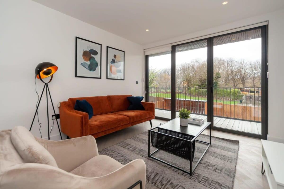 Modern 2 Bedroom Apartment In Wimbledon Londres Exterior foto
